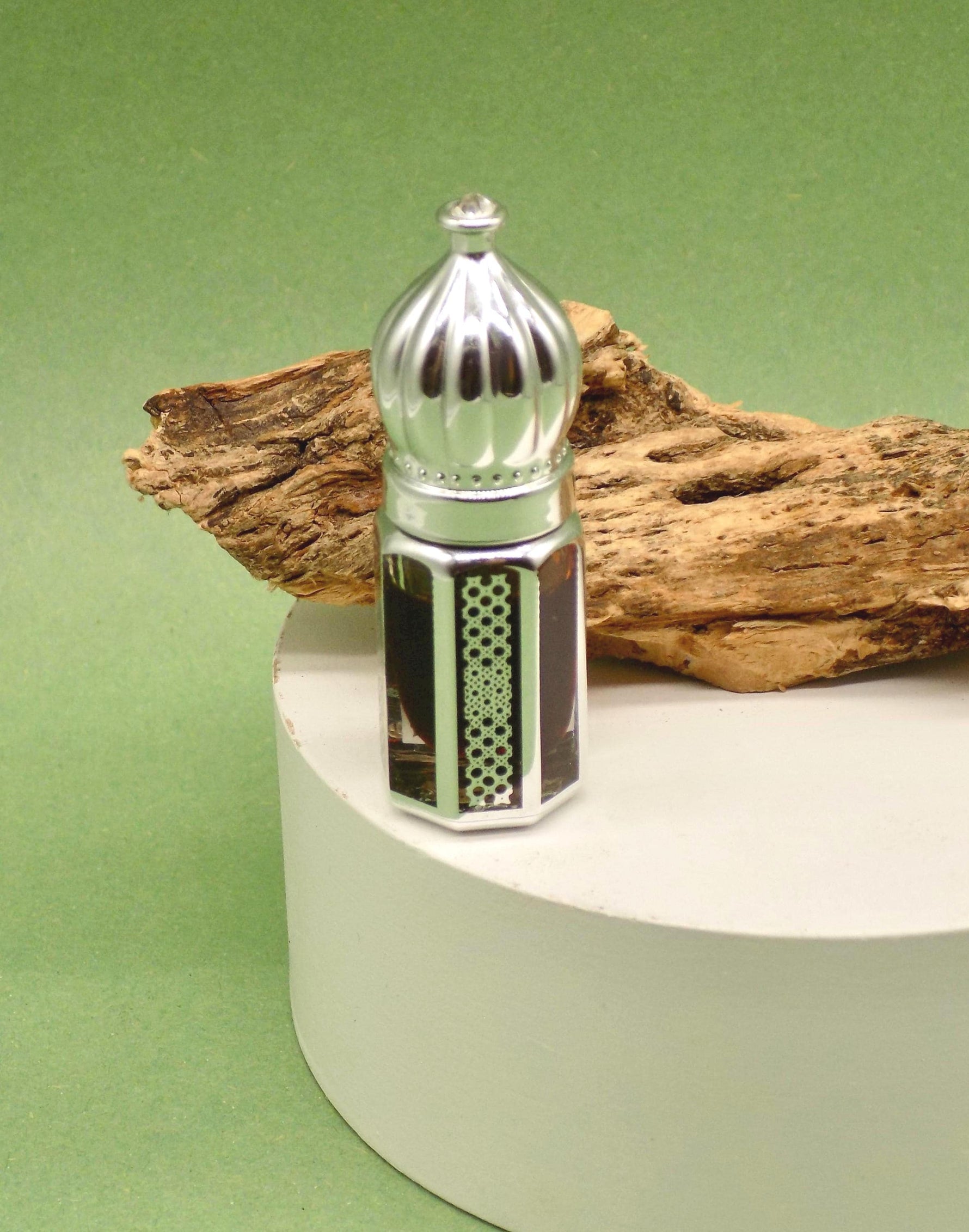 Pure Vietnamese Agarwood Oil - Sustainably Harvested