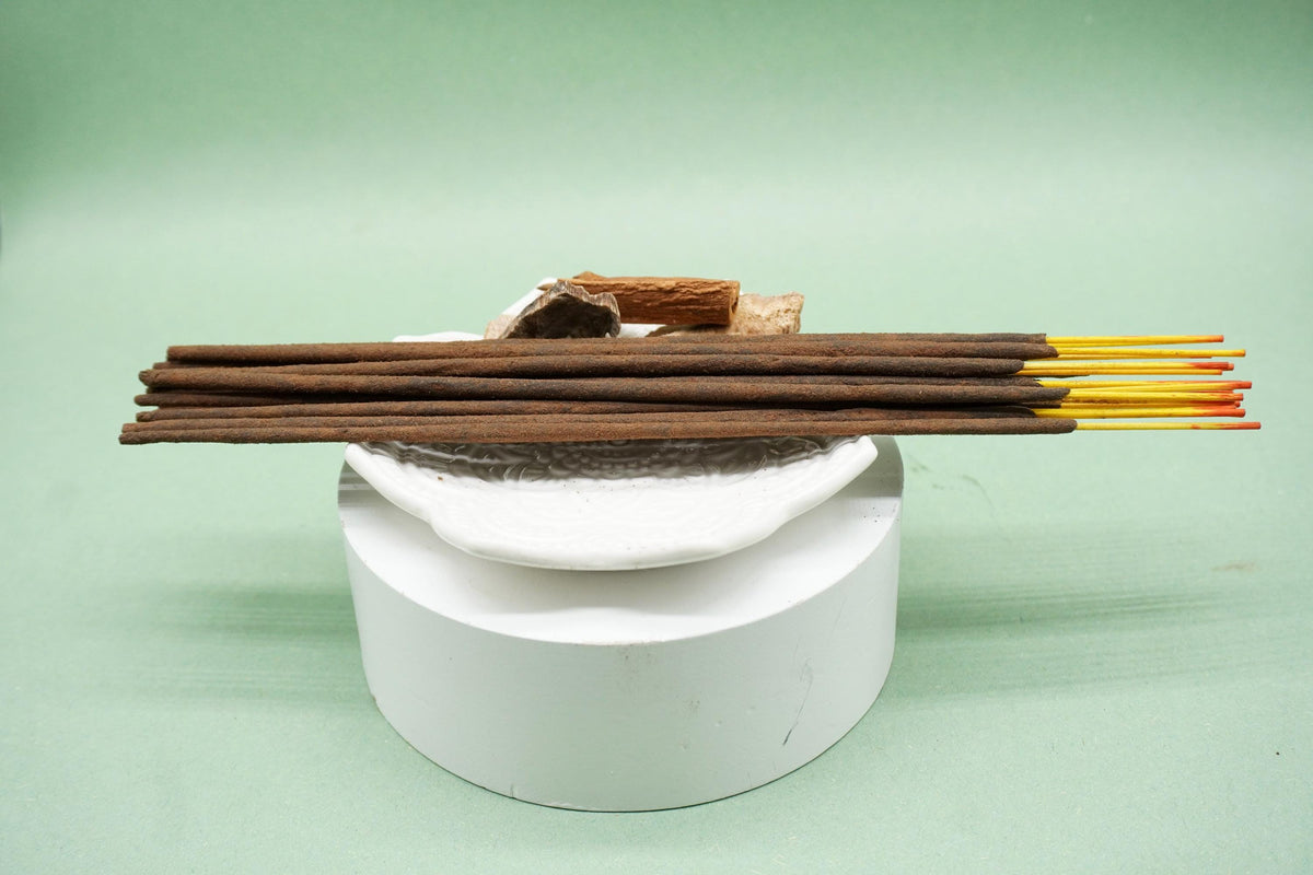 Sandalwood & Saffron Hand Rolled Natural Incense Sticks