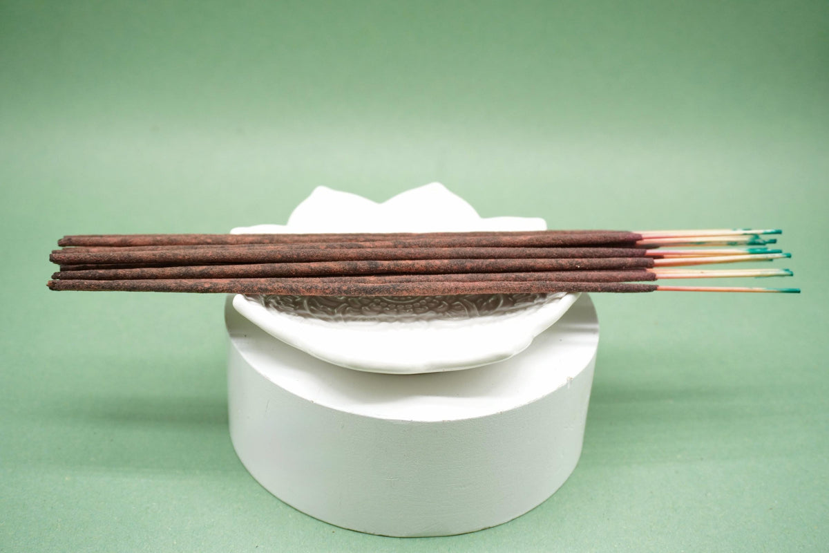 Kumbeshwara Hand Rolled Natural Rose & Ginger Incense Sticks