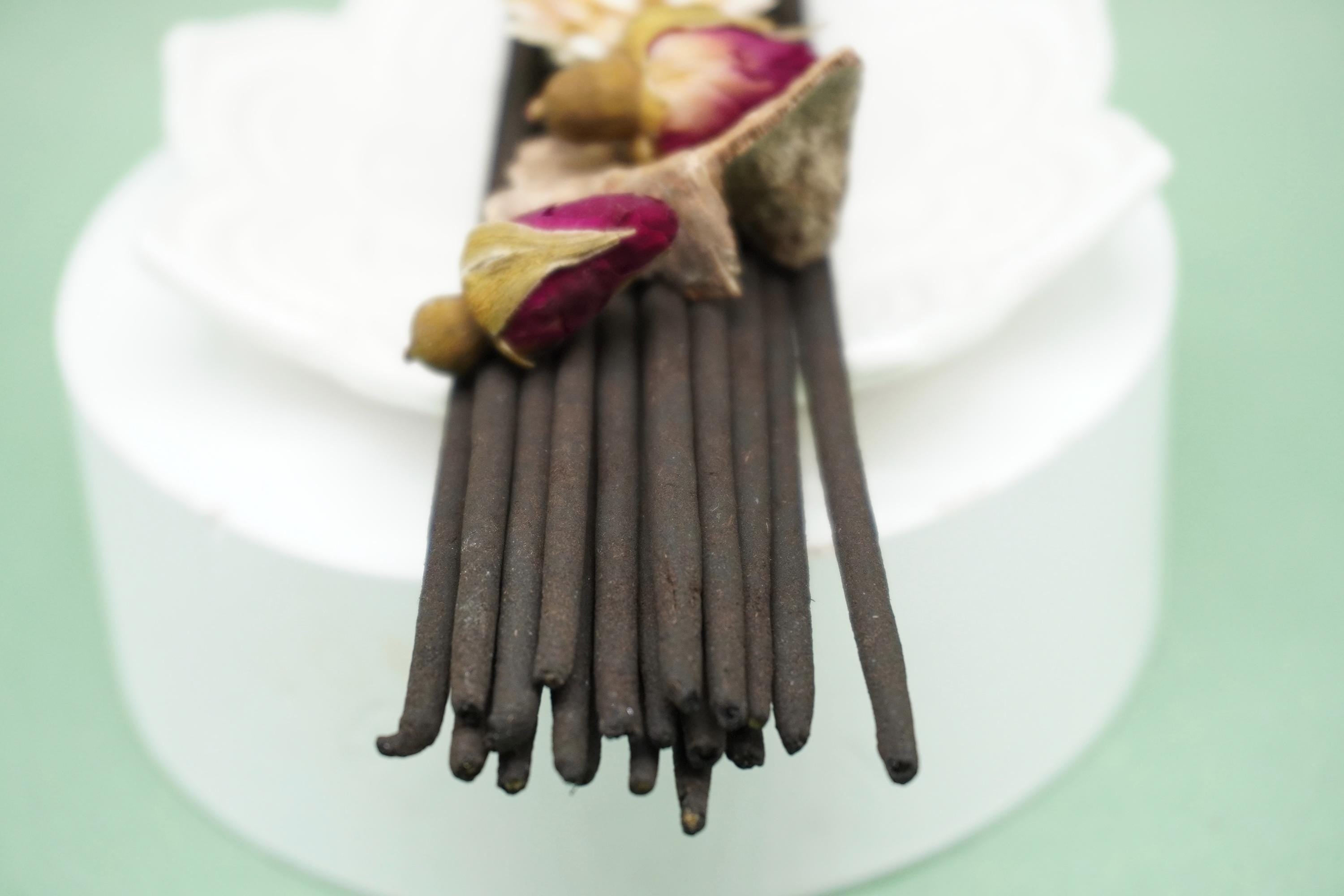 Alexandria Hand Rolled Natural Oudh, Patchouli & Rose Incense Sticks