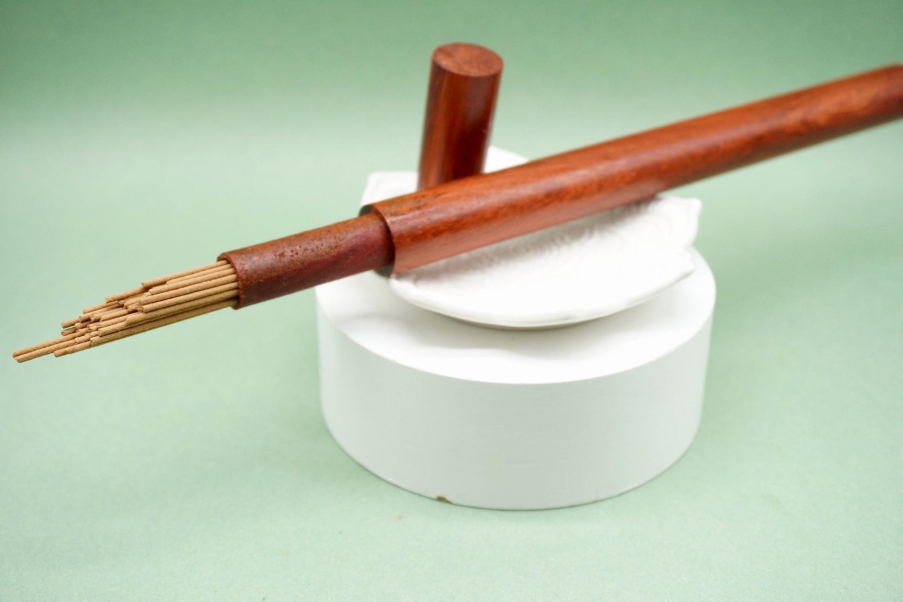 Lạc Long Natural Vietnamese Agarwood Incense