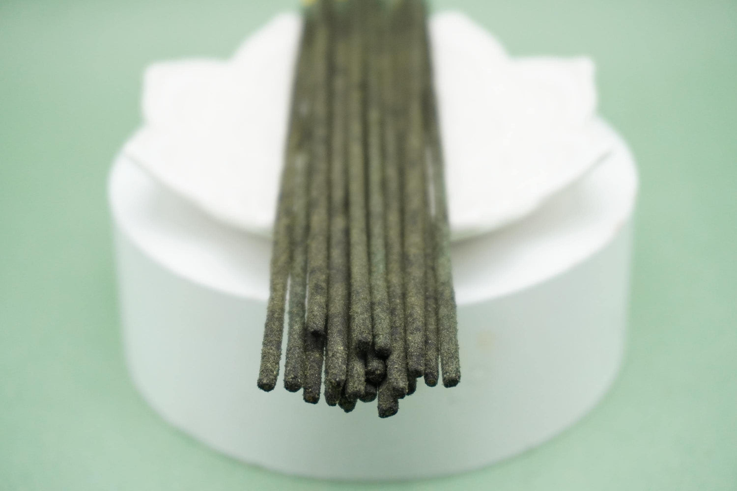 Petra Hand Rolled Natural Cedarwood, Vanilla & Saffron Incense Sticks