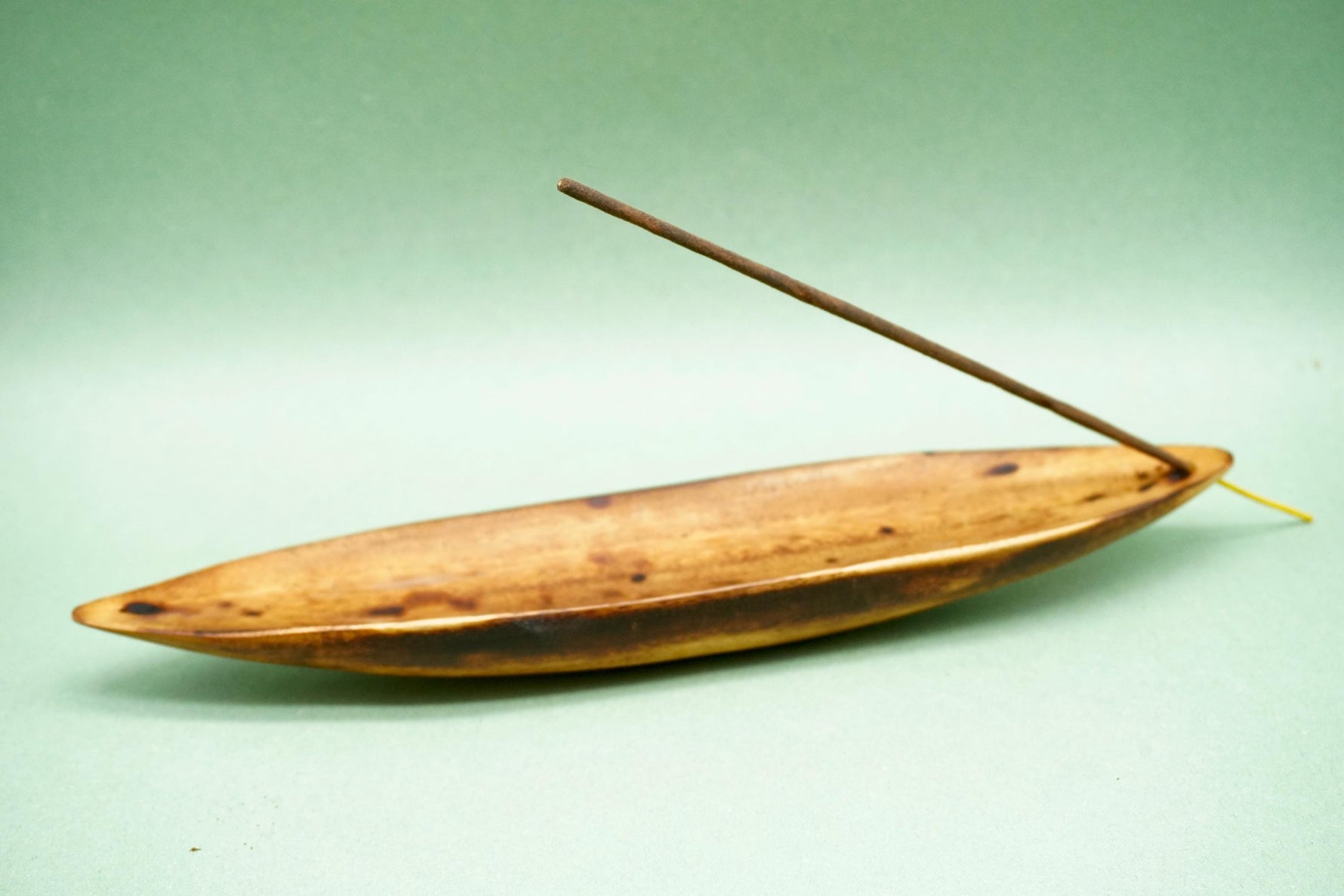 Karnak Hand Rolled Natural Blue Lotus, Jasmine & Oudh Incense Sticks